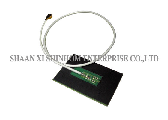 UFL IPEX कनेक्टर के साथ हाई गेन लॉन्ग रेंज RFID एंटीना, UHF RFID रीडर एंटीना